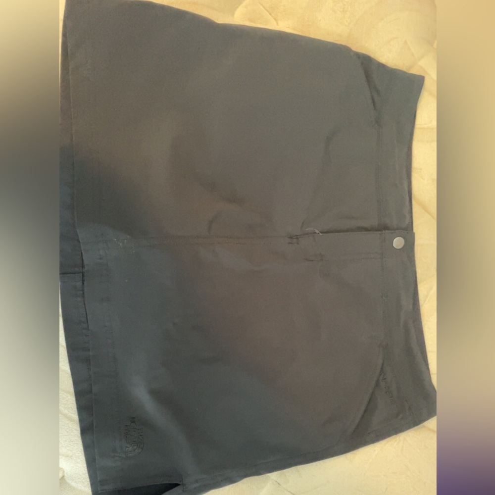 North Face Size 10 Skort. Snap Button Closure, Su… - image 2